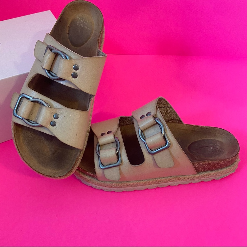 Women’s Beige Sandals